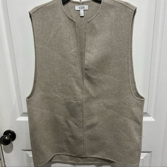 COS Light Beige Sleeveless Vest - Picture 3 of 10